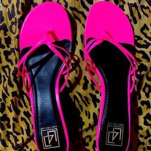 Size 11 neon pink low heels